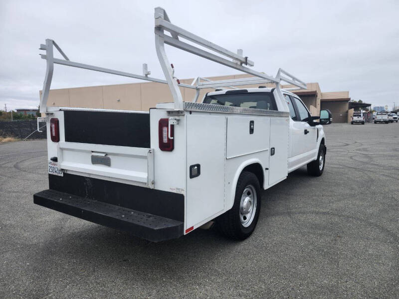 2020 Ford F-350 XL photo 4