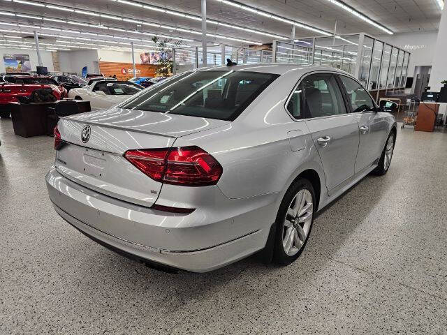 2016 Volkswagen Passat V6 SEL Premium