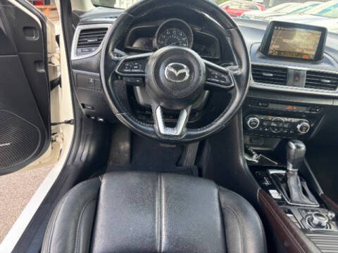 2017 Mazda MAZDA3