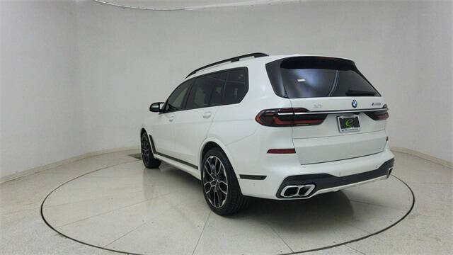 2025 BMW X7 M60i