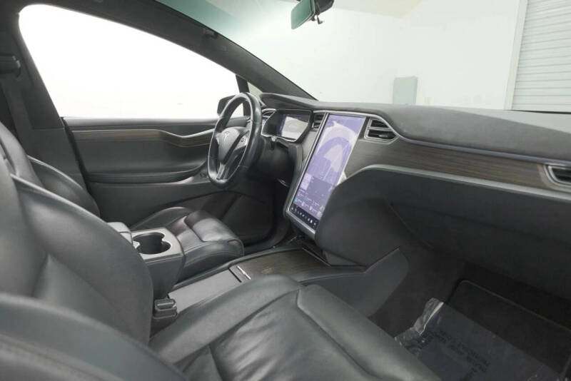 2016 Tesla Model X P90D