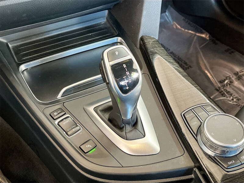 2018 BMW 3 Series 330i xDrive