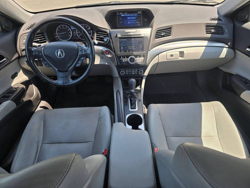 2017 Acura ILX w/Tech