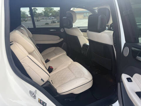 2015 Mercedes-Benz GL-Class GL 550 4MATIC