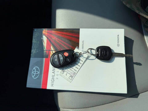 2010 Toyota Highlander SE
