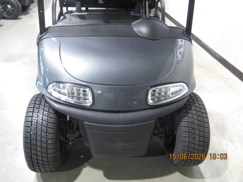 2020 E-Z-GO RXV 4