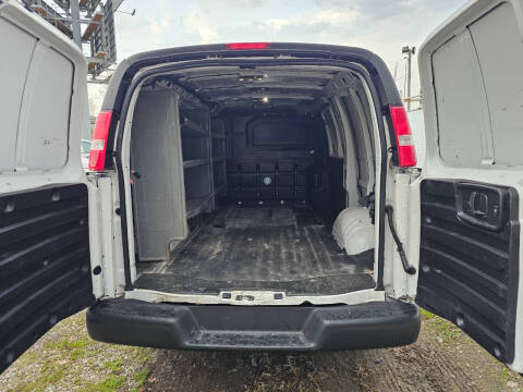 2021 Chevrolet Express 2500