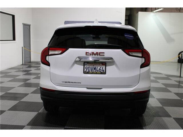 2022 GMC Terrain SLE