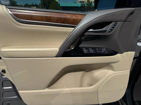 2020 Lexus LX 570 Two-Row