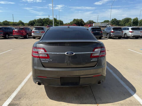 2015 Ford Taurus SEL