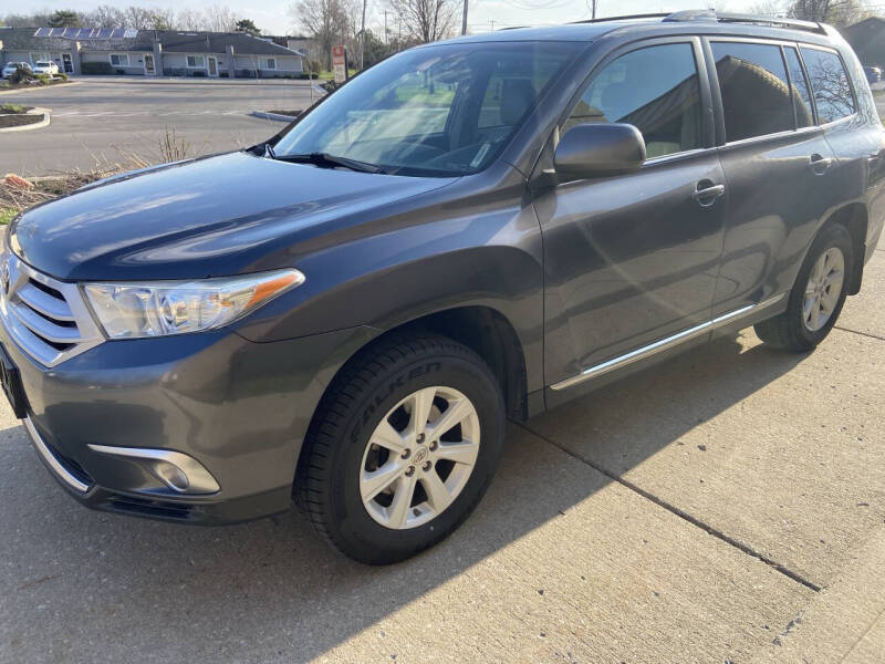 Image 4 of 2013 Toyota Highlander SE