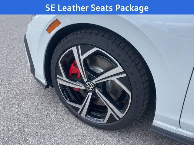 2025 Volkswagen Golf GTI SE
