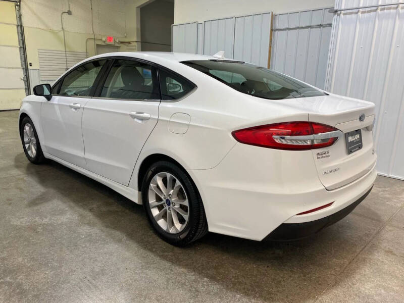 2020 Ford Fusion SE