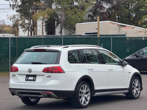 2017 Volkswagen Golf Alltrack TSI S 4Motion