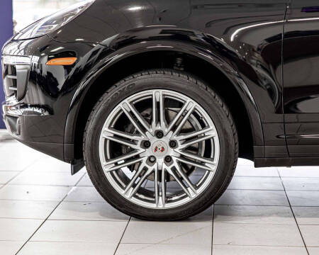 2017 Porsche Cayenne Platinum Edition