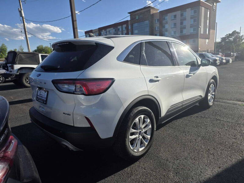 2021 Ford Escape SE