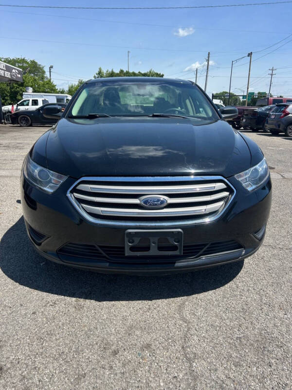 2017 Ford Taurus SE