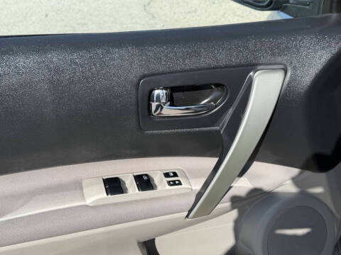 2014 Nissan Rogue Select S