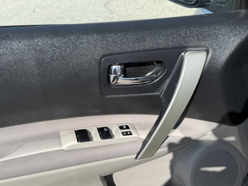 2014 Nissan Rogue Select S