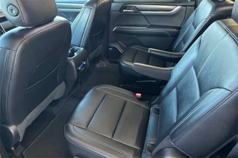 2024 GMC Acadia Elevation