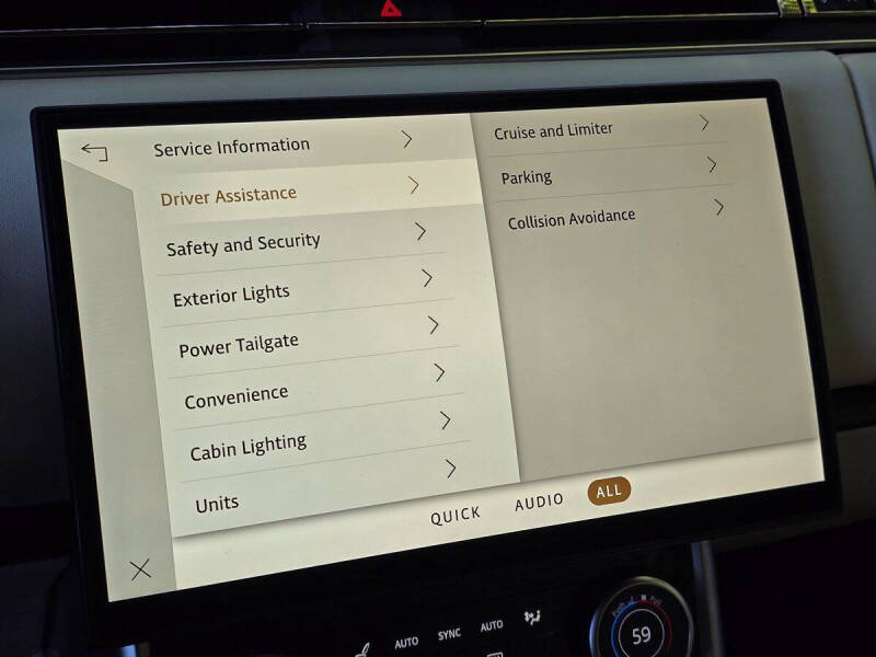 2023 Land Rover Range Rover P400 SE