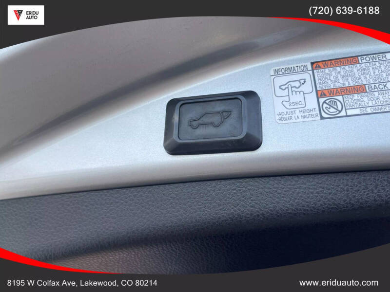 2017 Toyota RAV4 Hybrid XLE