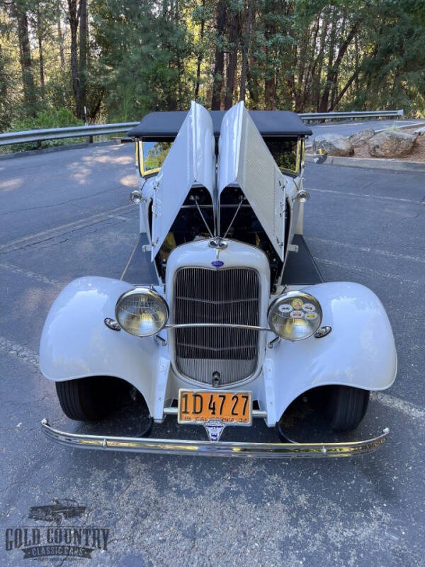 1932 Ford Model 18