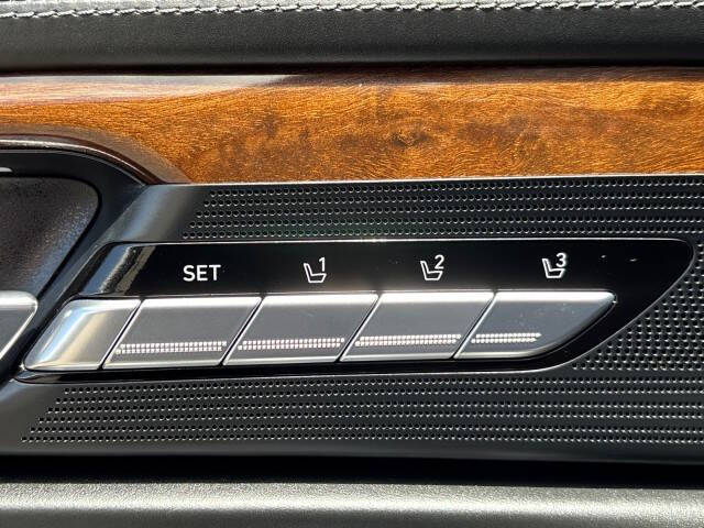 2018 Genesis G90