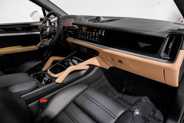 2024 Porsche Cayenne Coupe