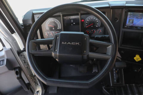 2022 Mack MD6