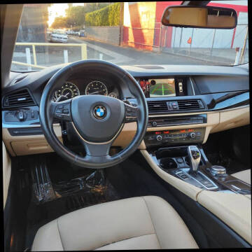 2016 BMW 5 Series 528i
