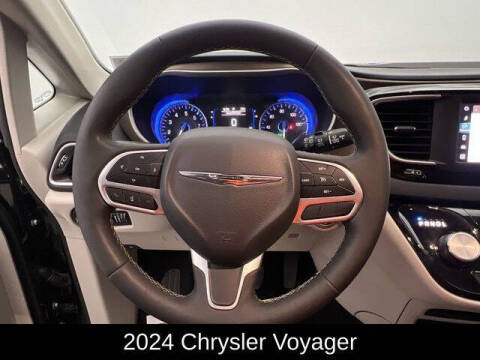 2024 Chrysler Voyager LX