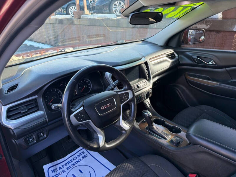 2017 GMC Acadia SLE-2