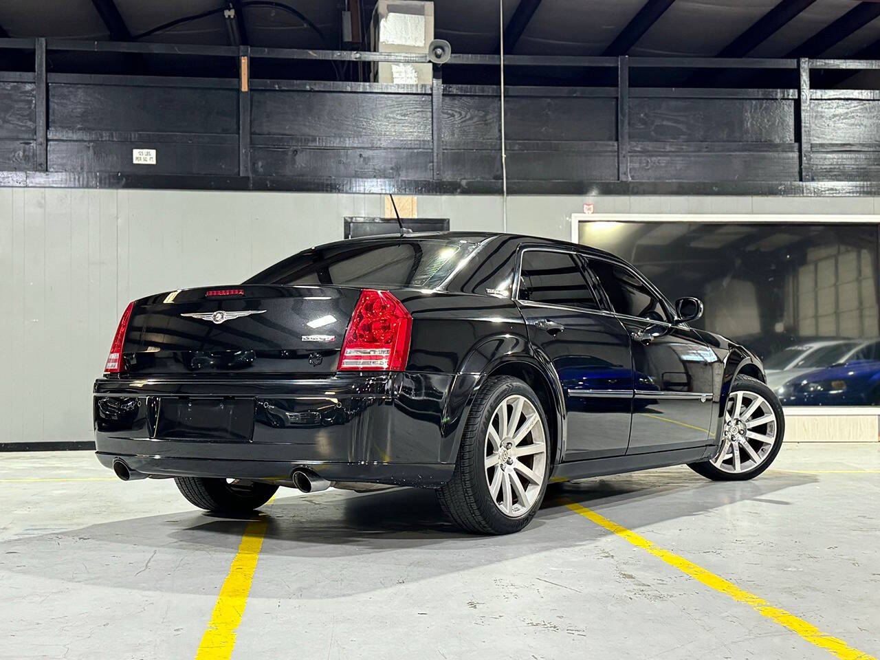 2008 Chrysler 300 for sale at Carnival Car Company in Victoria, TX