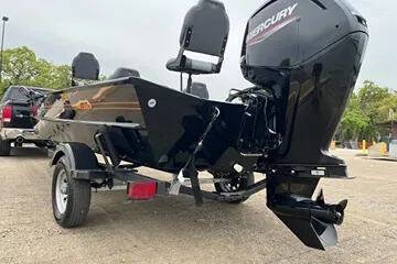 2022 Lowe Boats Legacy