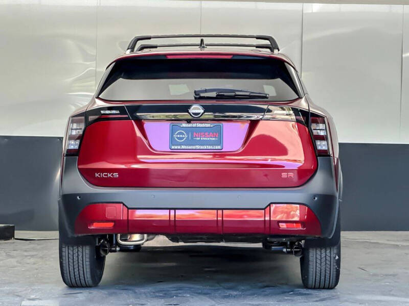 2026 Nissan Kicks SR