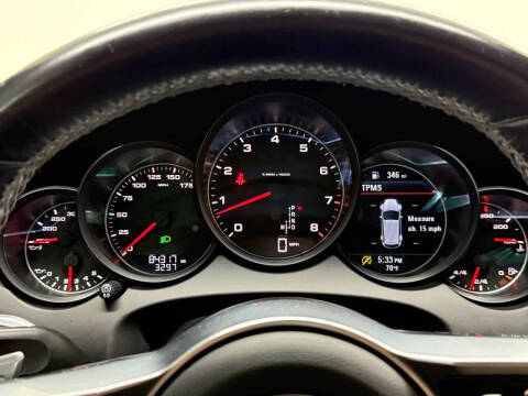 2018 Porsche Cayenne Platinum Edition