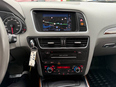 2012 Audi Q5 2.0T quattro Premium Plus