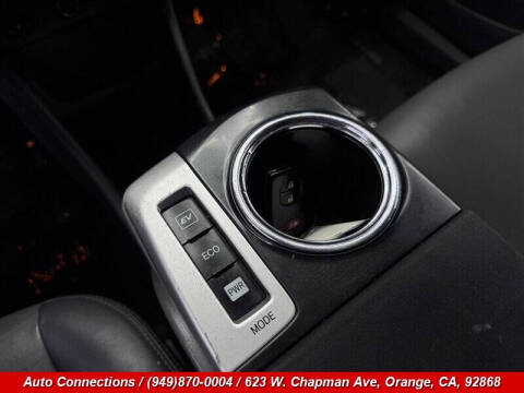 2014 Toyota Prius v Five