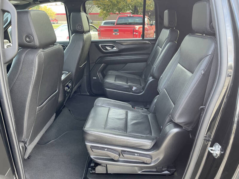 2022 Chevrolet Suburban LT