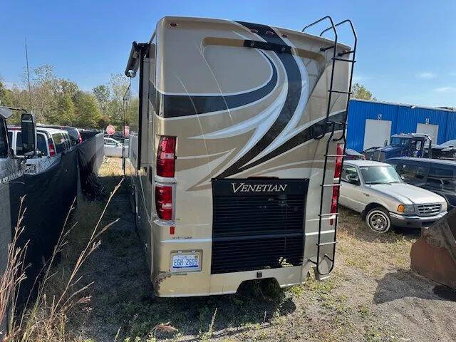 2016 Freightliner XCR Chassis