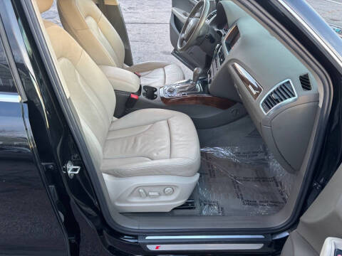 2011 Audi Q5 3.2 quattro Premium Plus