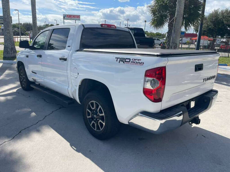 2015 Toyota Tundra SR5