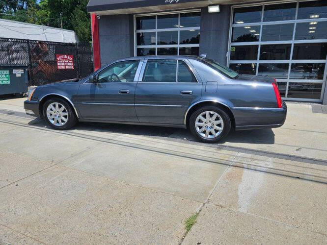 2011 Cadillac DTS