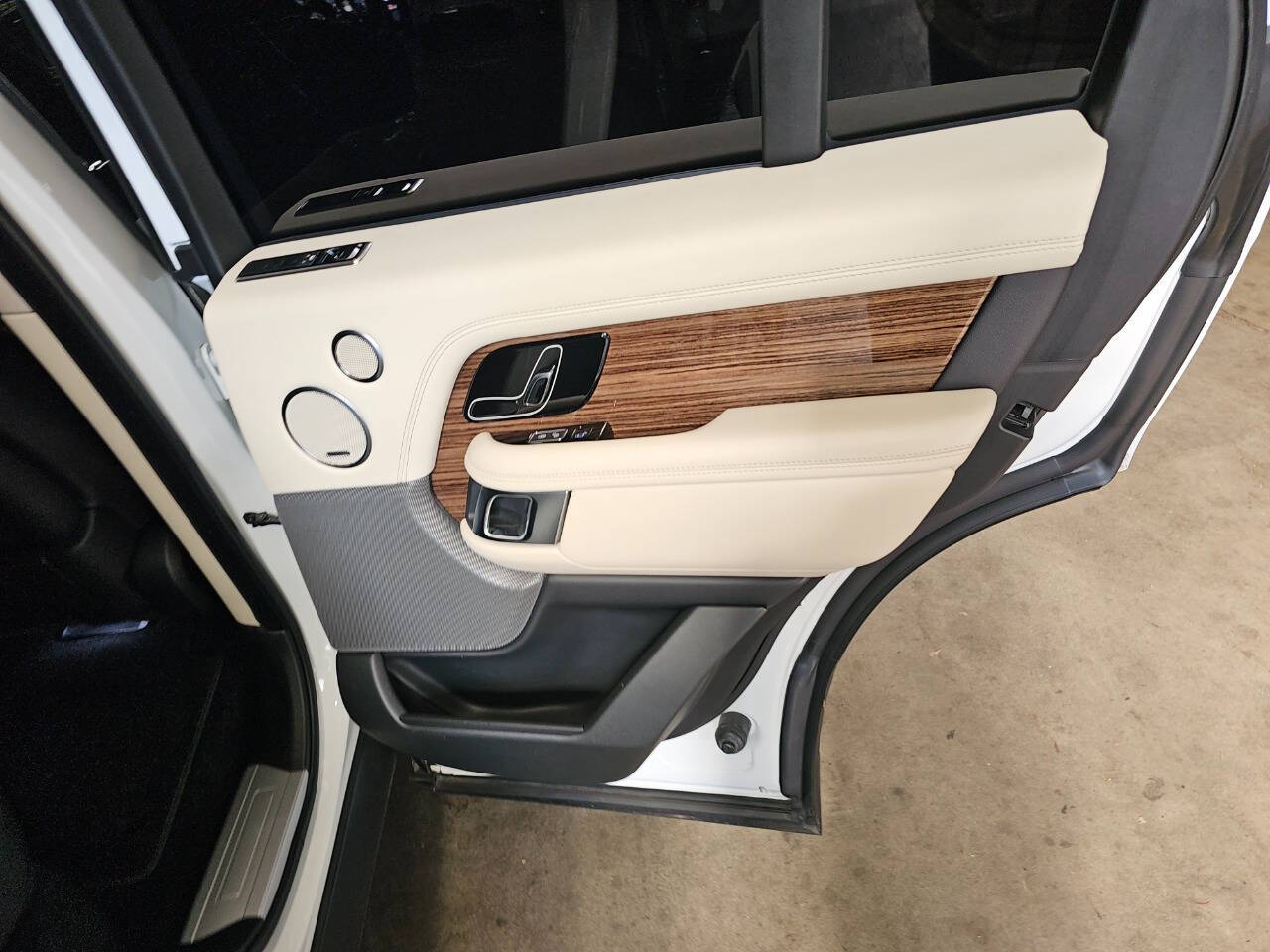 2018 Land Rover Range Rover 11
