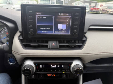 2019 Toyota RAV4 Hybrid XLE