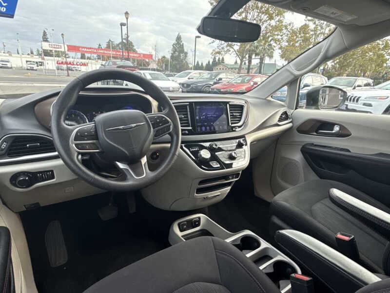 2017 Chrysler Pacifica Touring