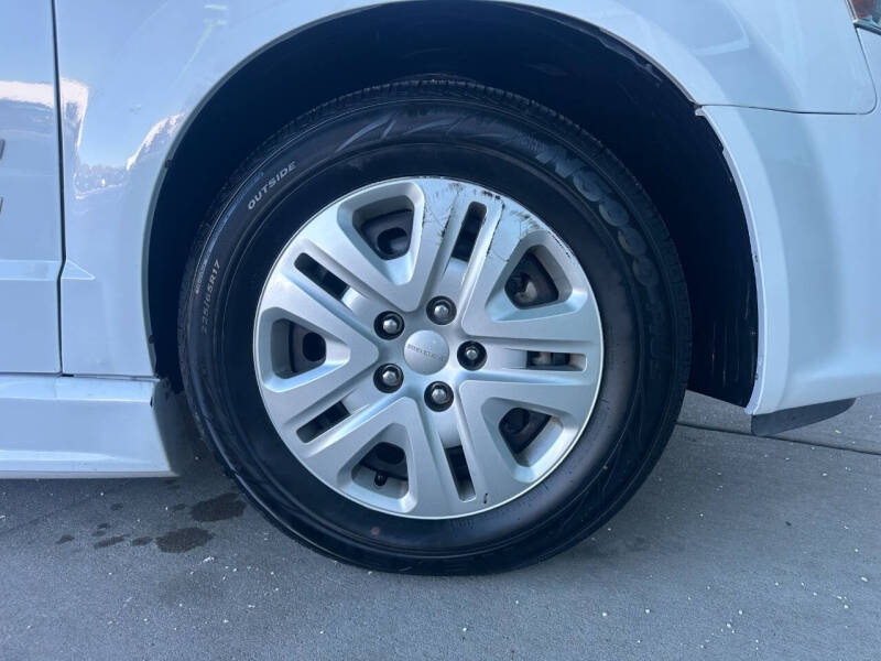 2017 Dodge Grand Caravan SE