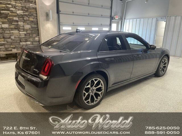 2018 Chrysler 300 S