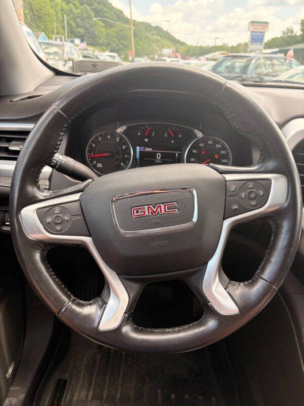2017 GMC Acadia SLE-2